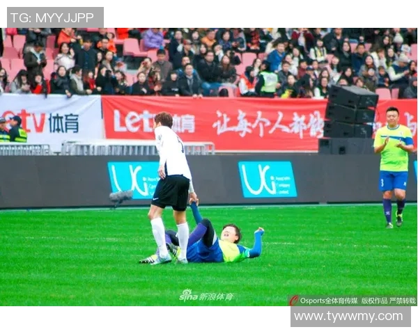 当今足球明星谁最受欢迎引发热议的背后故事与数据分析